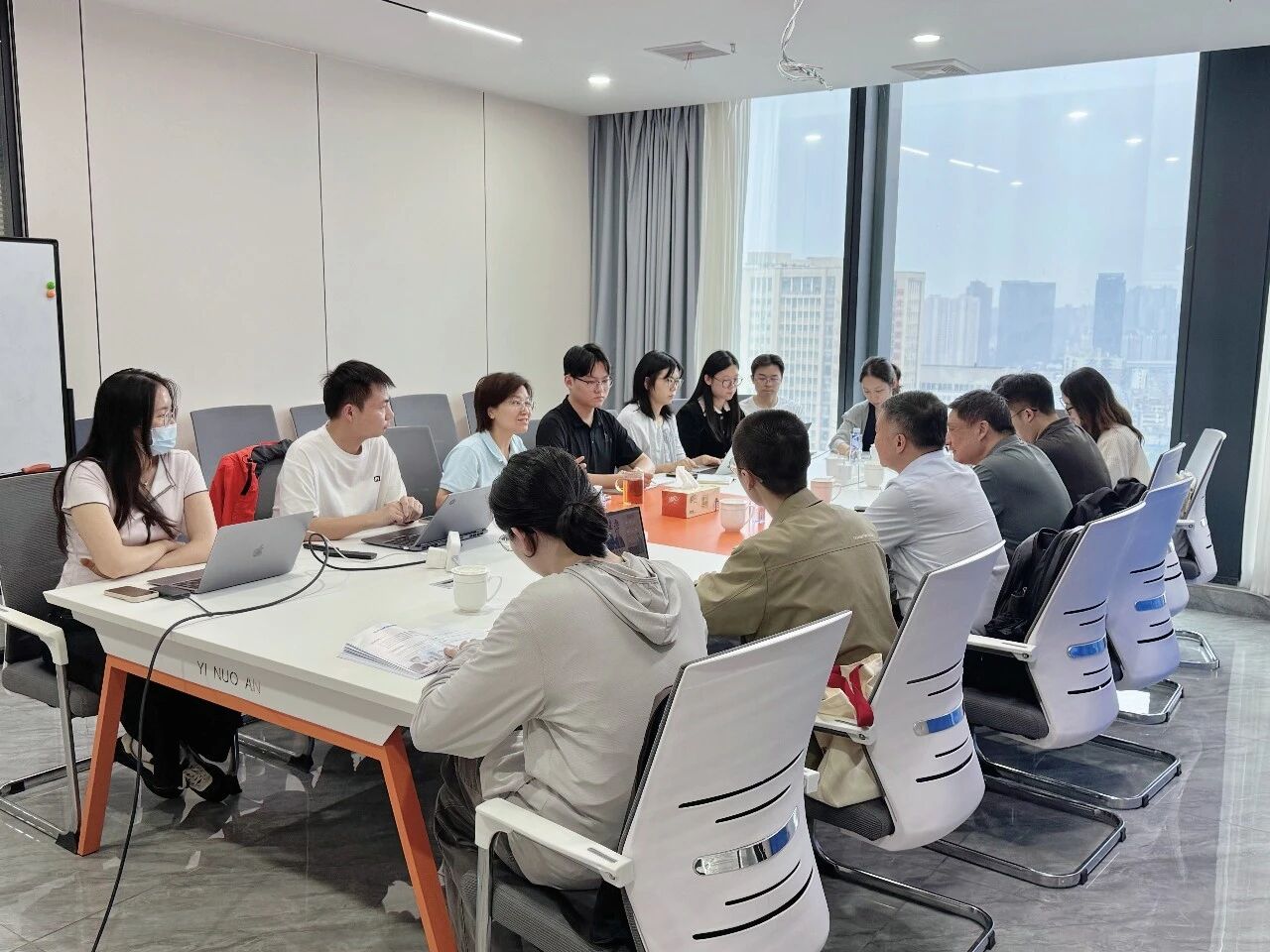 中南财经政法大学李锐教授一行莅临北科天翼调研交流